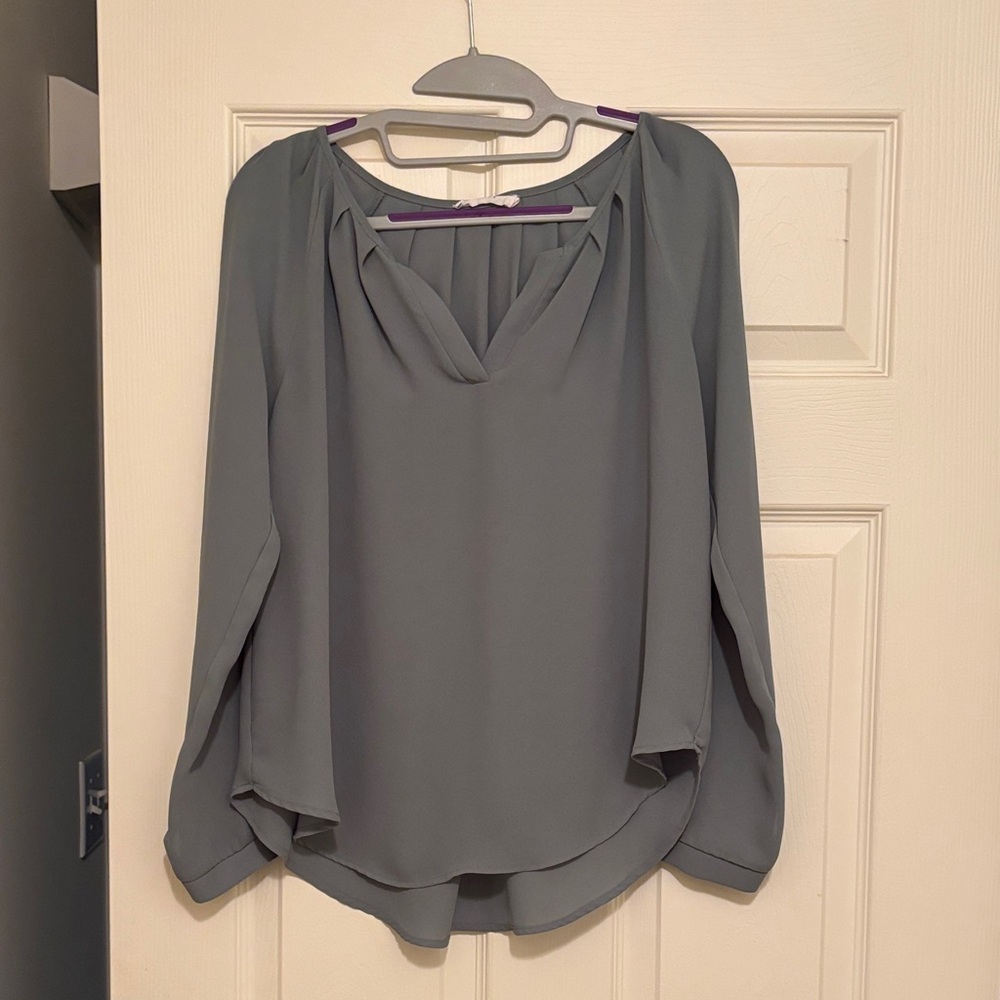 Women’s Long-Sleeve Pleated Neck Blouse - green
